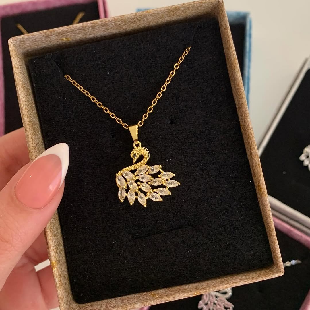 swan necklace